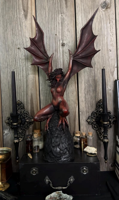 Lilith&Hekate Niktipolos Statue