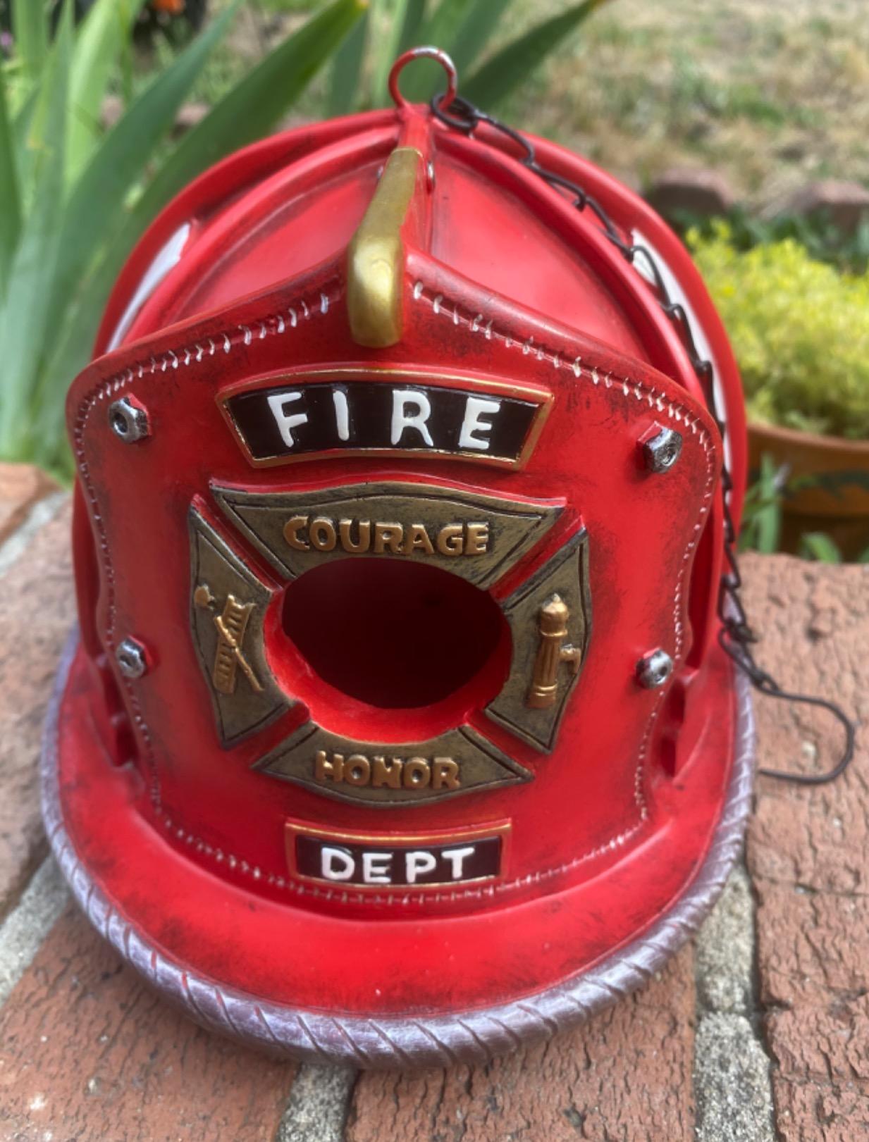 ⛑HOT SALE 50% OFF🐦️Retro Red Firefighter Helmet Bird House💖