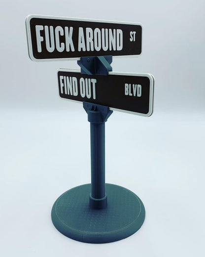 🔥Hot Sale 50%OFF-🤣F Around/Find Out Street Sign Desk Decoration