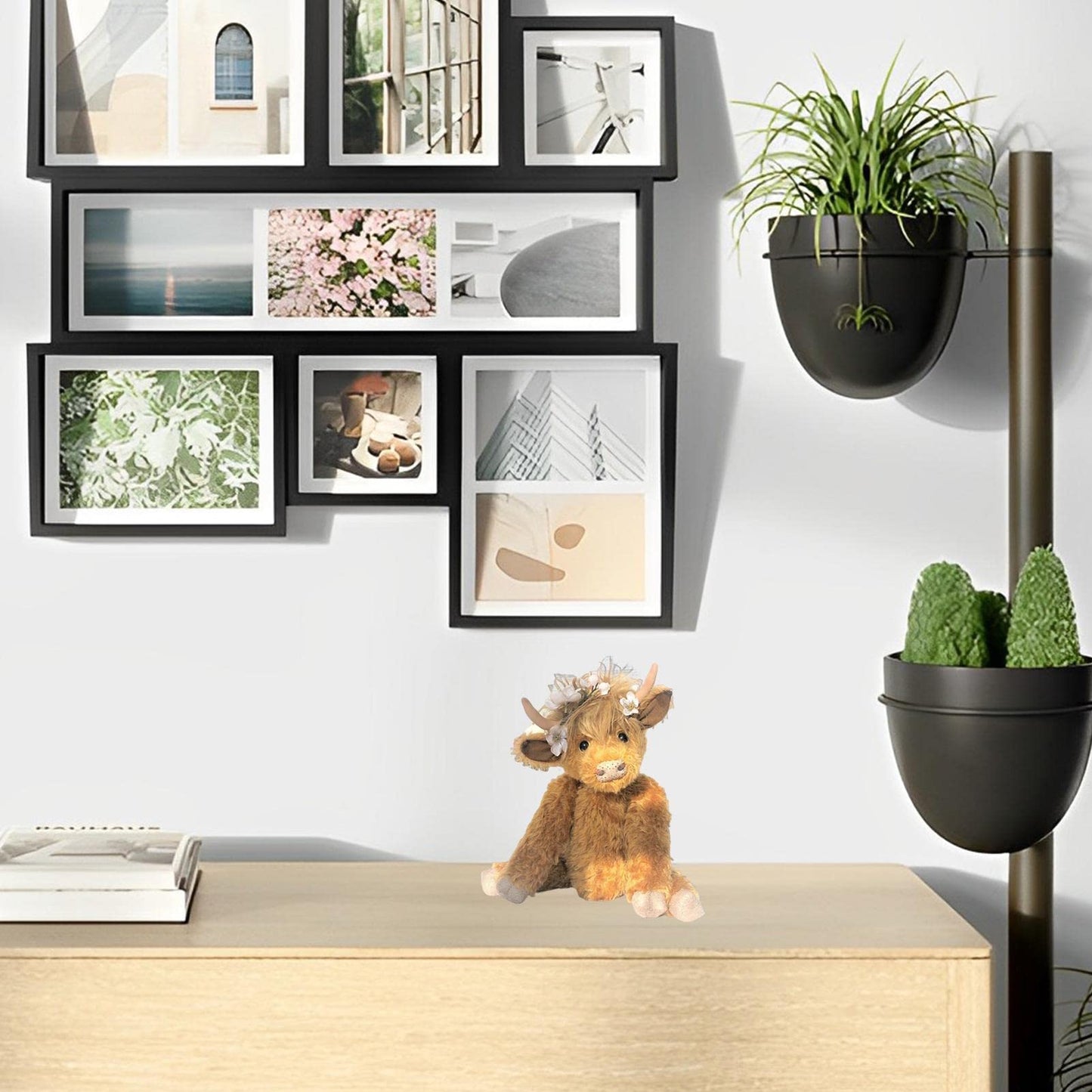 🔥Hot Sale 40% Off🔥Highland Cow Wearing Flowers