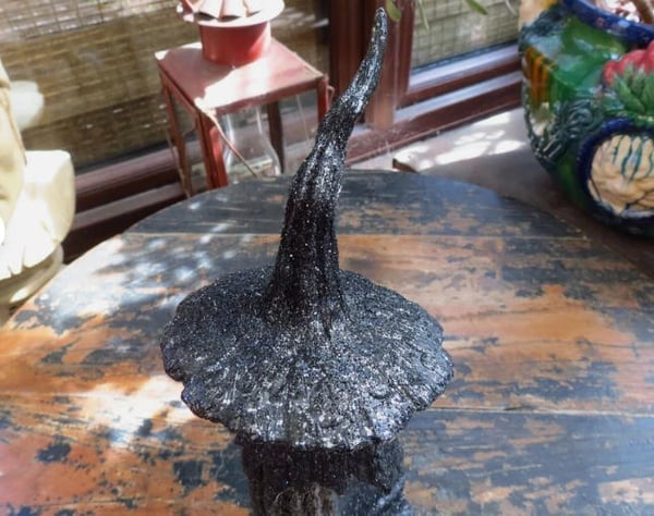 🔥LAST DAY 49% OFF - 🧙‍♀️💫Handmade Black Witch Statue: The Guardian of Your Home