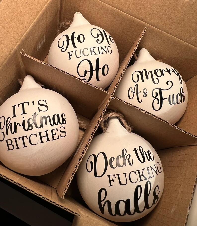 🎁Christmas Funny Offensive Bauble-Rude Baubles 🎄