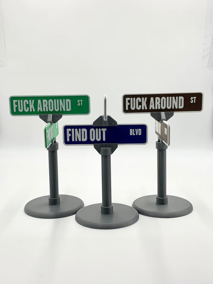 🔥Hot Sale 50%OFF-🤣F Around/Find Out Street Sign Desk Decoration