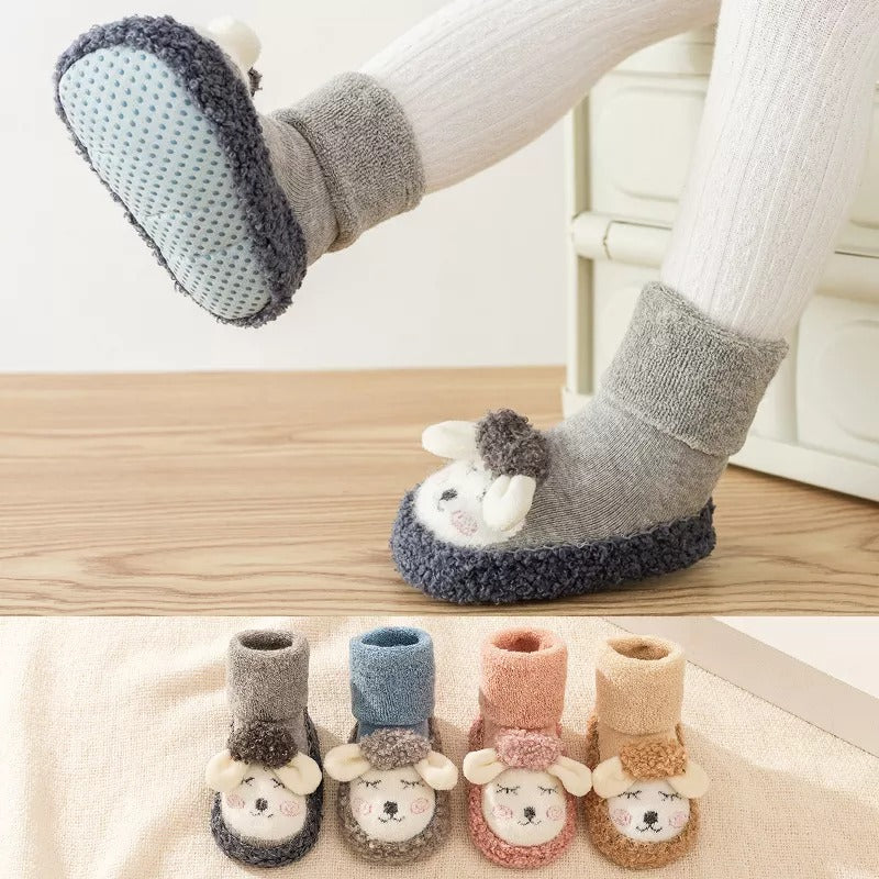 👶Baby Cartoon Plush Cotton Toddler Shoes