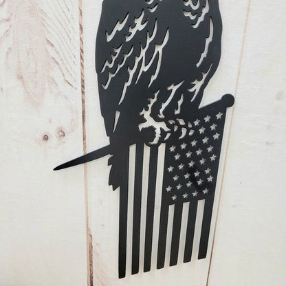 Metal Eagle Flag Tree Stake
