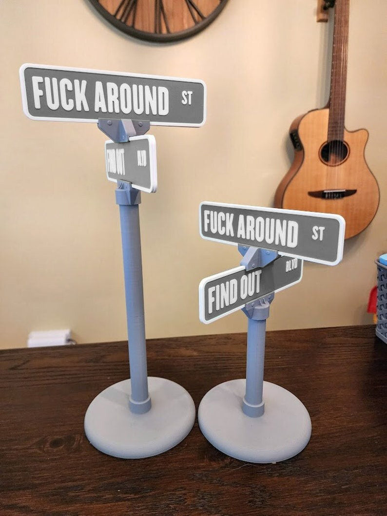 🔥Hot Sale 50%OFF-🤣F Around/Find Out Street Sign Desk Decoration