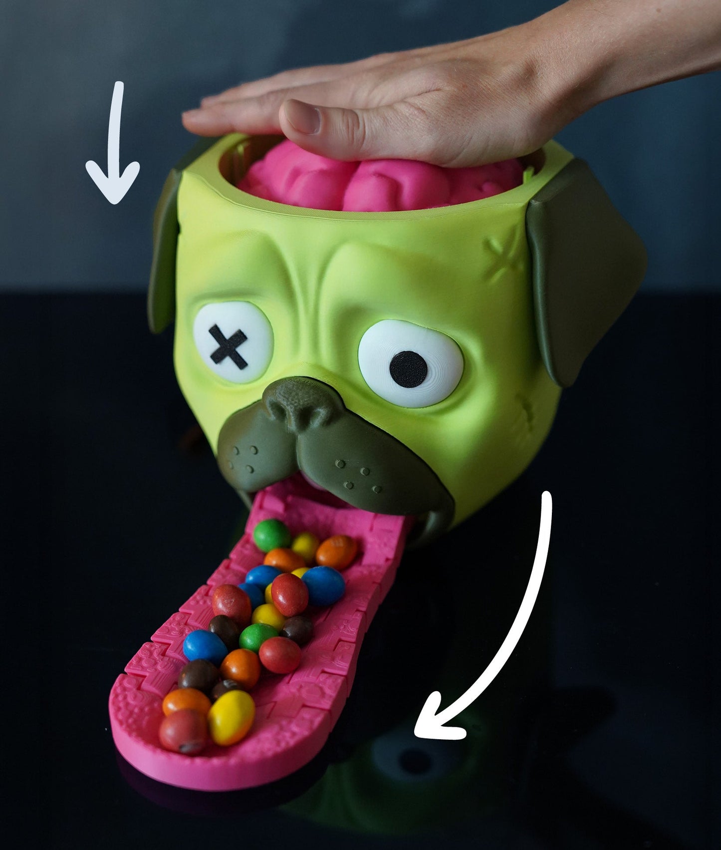 Candy Creeper 🧟🐶 Zombie Pug Candy Dispenser